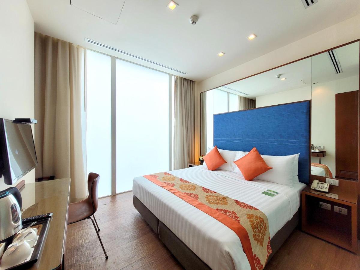 On 8 Sukhumvit Nana Bangkok By Compass Hospitality Otel Dış mekan fotoğraf