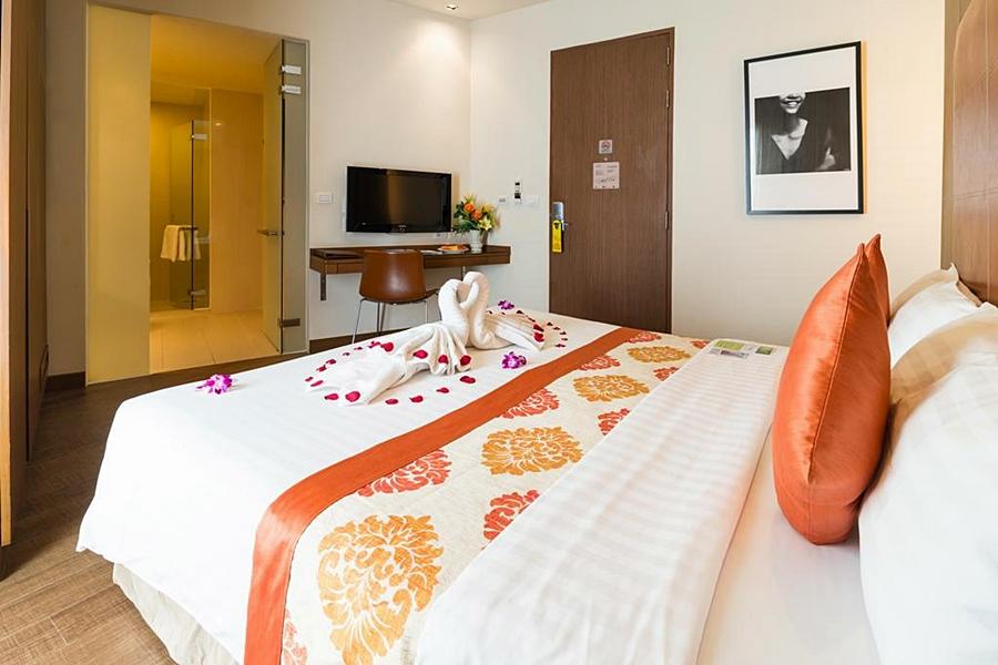 On 8 Sukhumvit Nana Bangkok By Compass Hospitality Otel Dış mekan fotoğraf